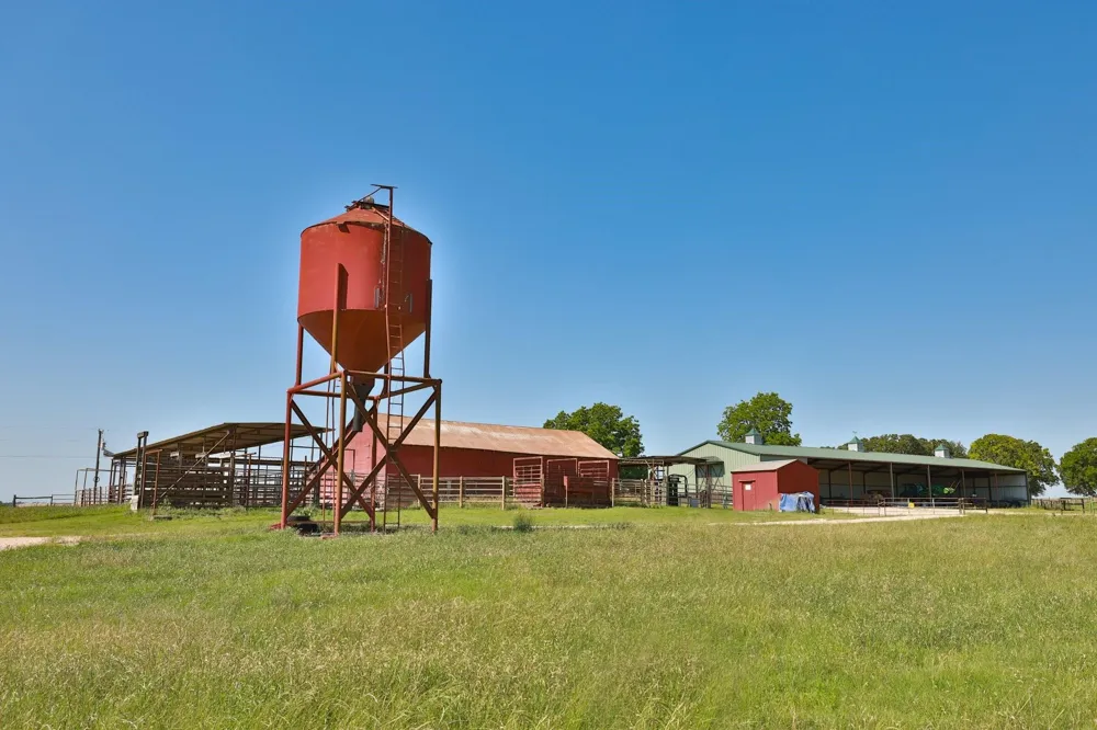8 Cr 305 Road Navasota, TX 77868