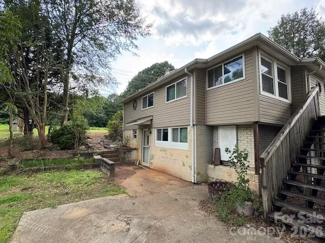 509 21st Street SE Hickory, NC 28602