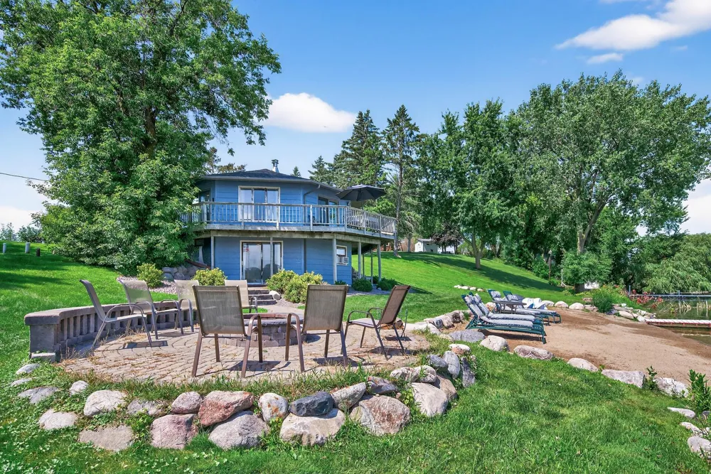 1794 Lawrence Circle NW Annandale, MN 55302