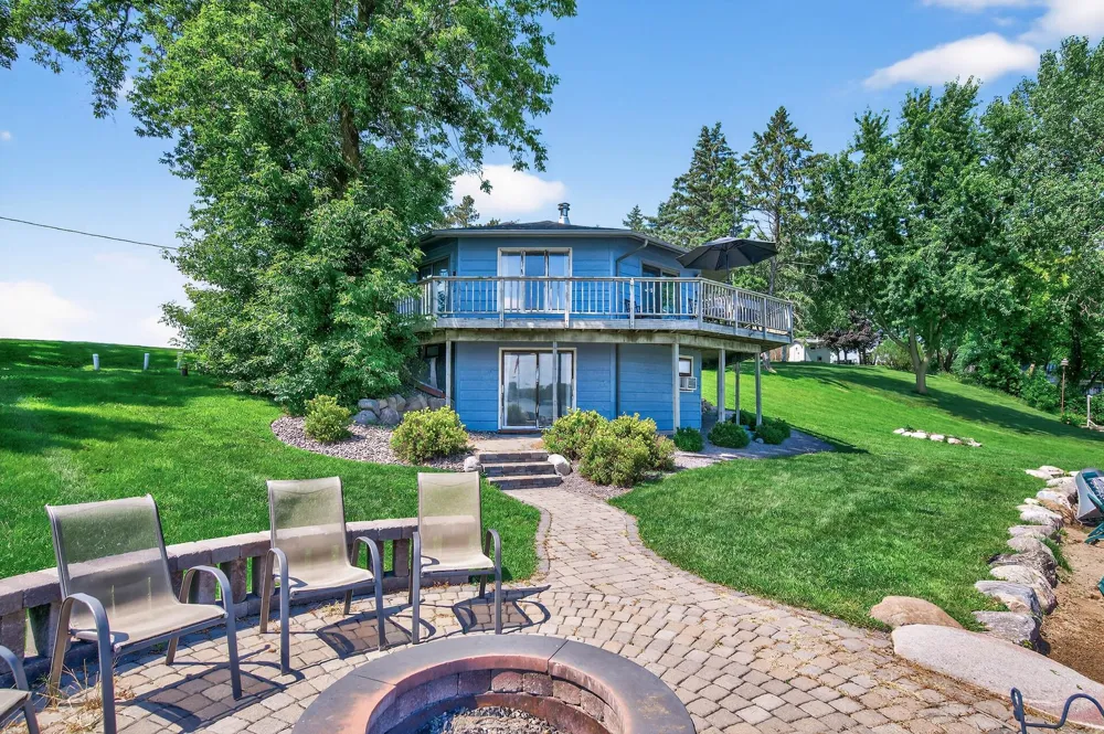 1794 Lawrence Circle NW Annandale, MN 55302