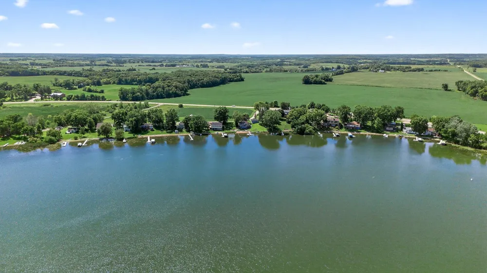 1794 Lawrence Circle NW Annandale, MN 55302