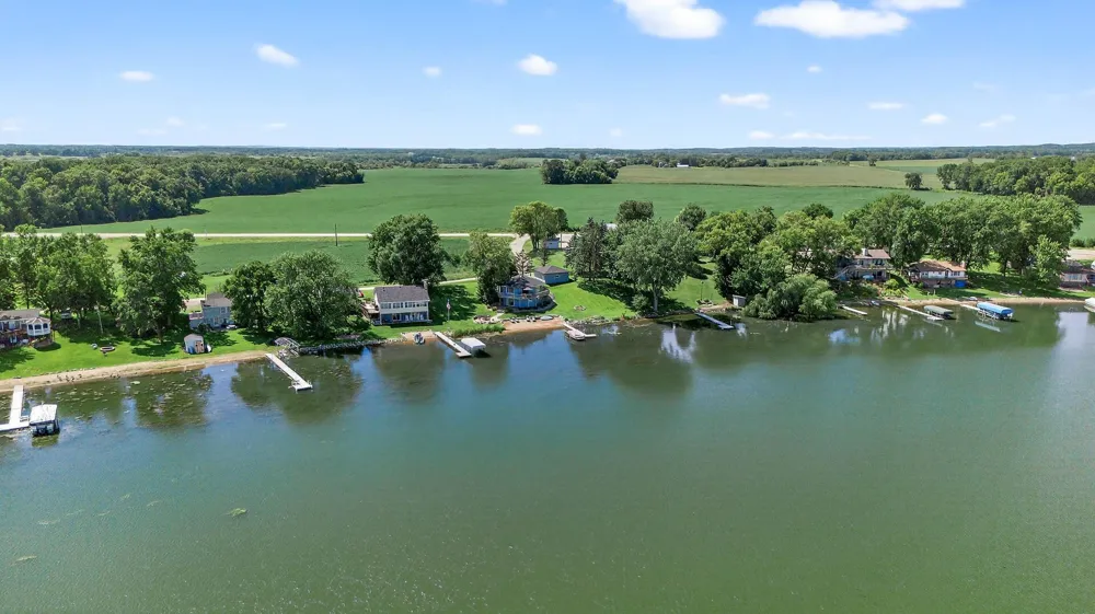 1794 Lawrence Circle NW Annandale, MN 55302