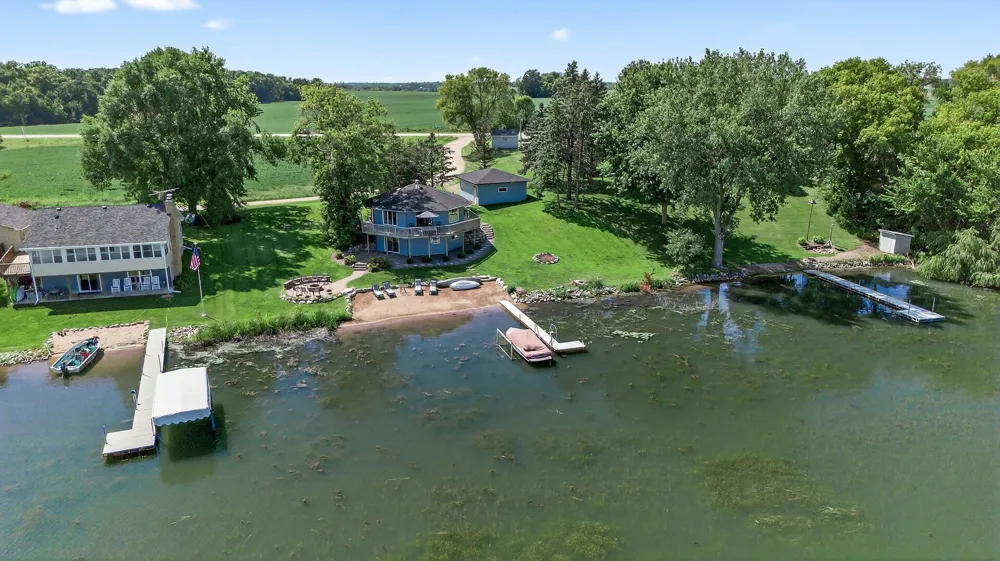 1794 Lawrence Circle NW Annandale, MN 55302