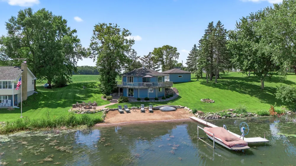 1794 Lawrence Circle NW Annandale, MN 55302