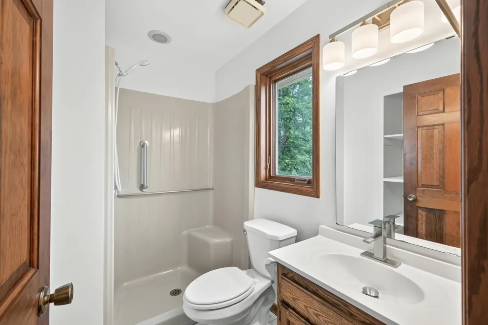 1528 Briarknoll Drive Arden Hills, MN 55112