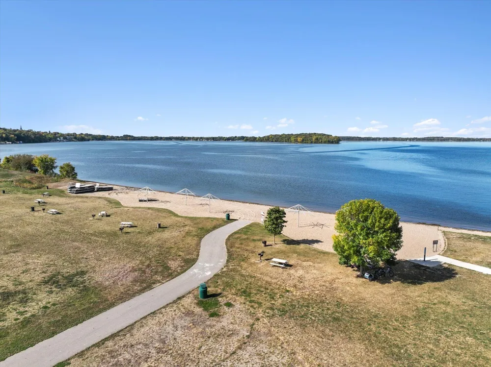 156 Snowdrop Trail Waconia, MN 55387