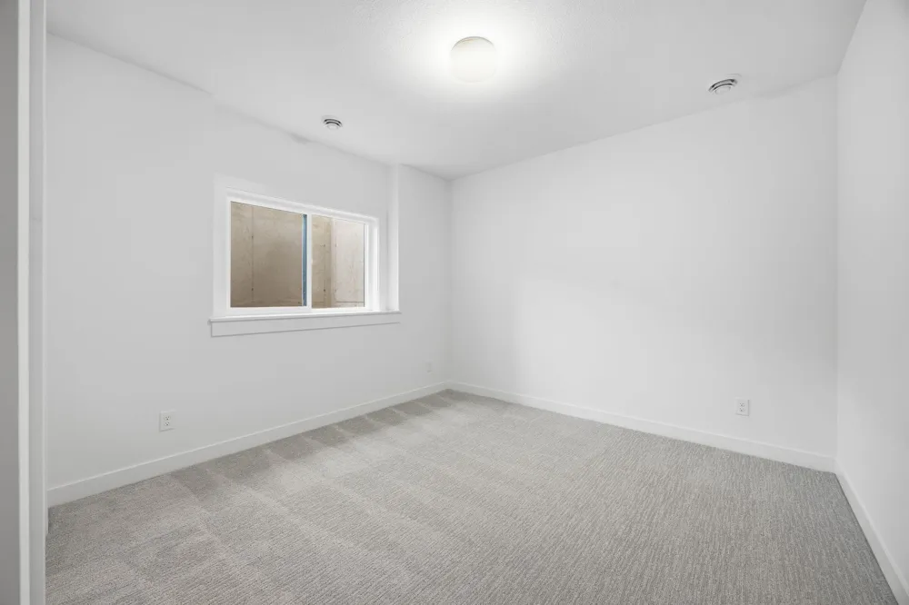 2415 Laurie Court Roseville, MN 55113