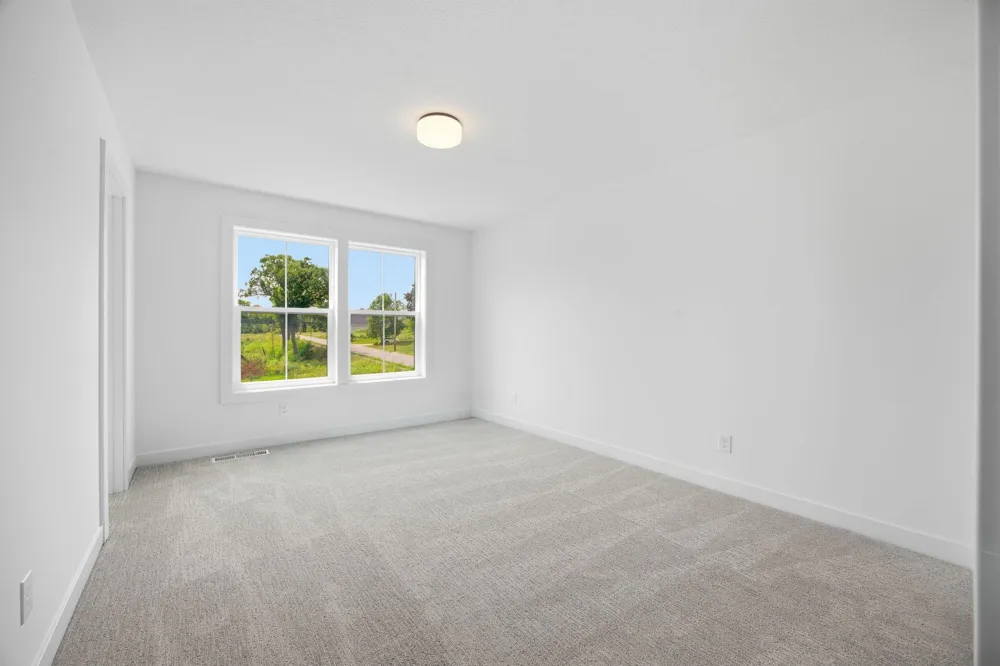 2415 Laurie Court Roseville, MN 55113