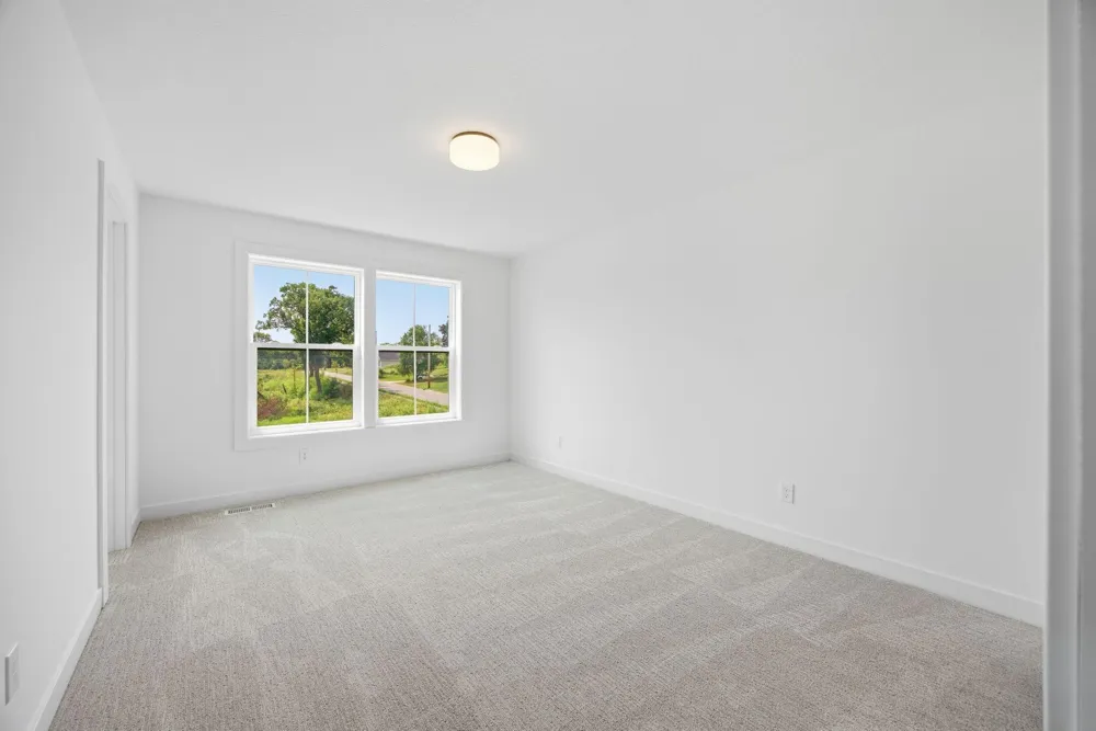 2415 Laurie Court Roseville, MN 55113
