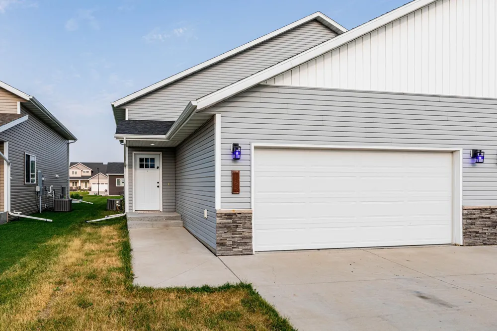 166 Pine Avenue Mapleton, ND 58059