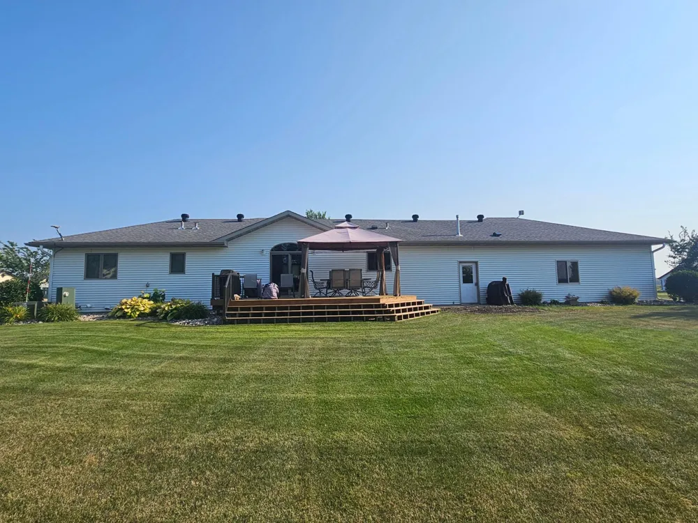 7580 Country Creek Road Wahpeton, ND 58075