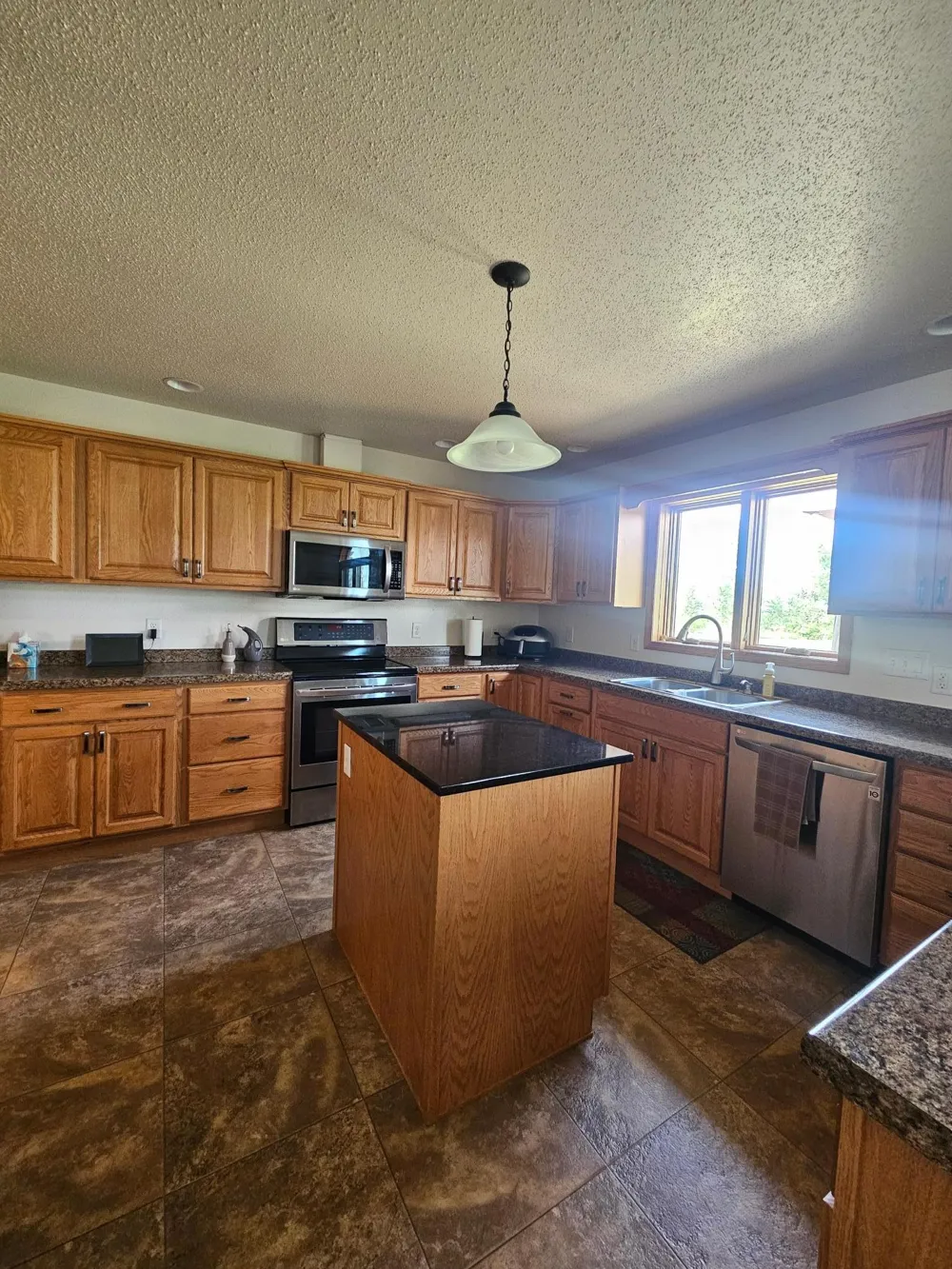 7580 Country Creek Road Wahpeton, ND 58075