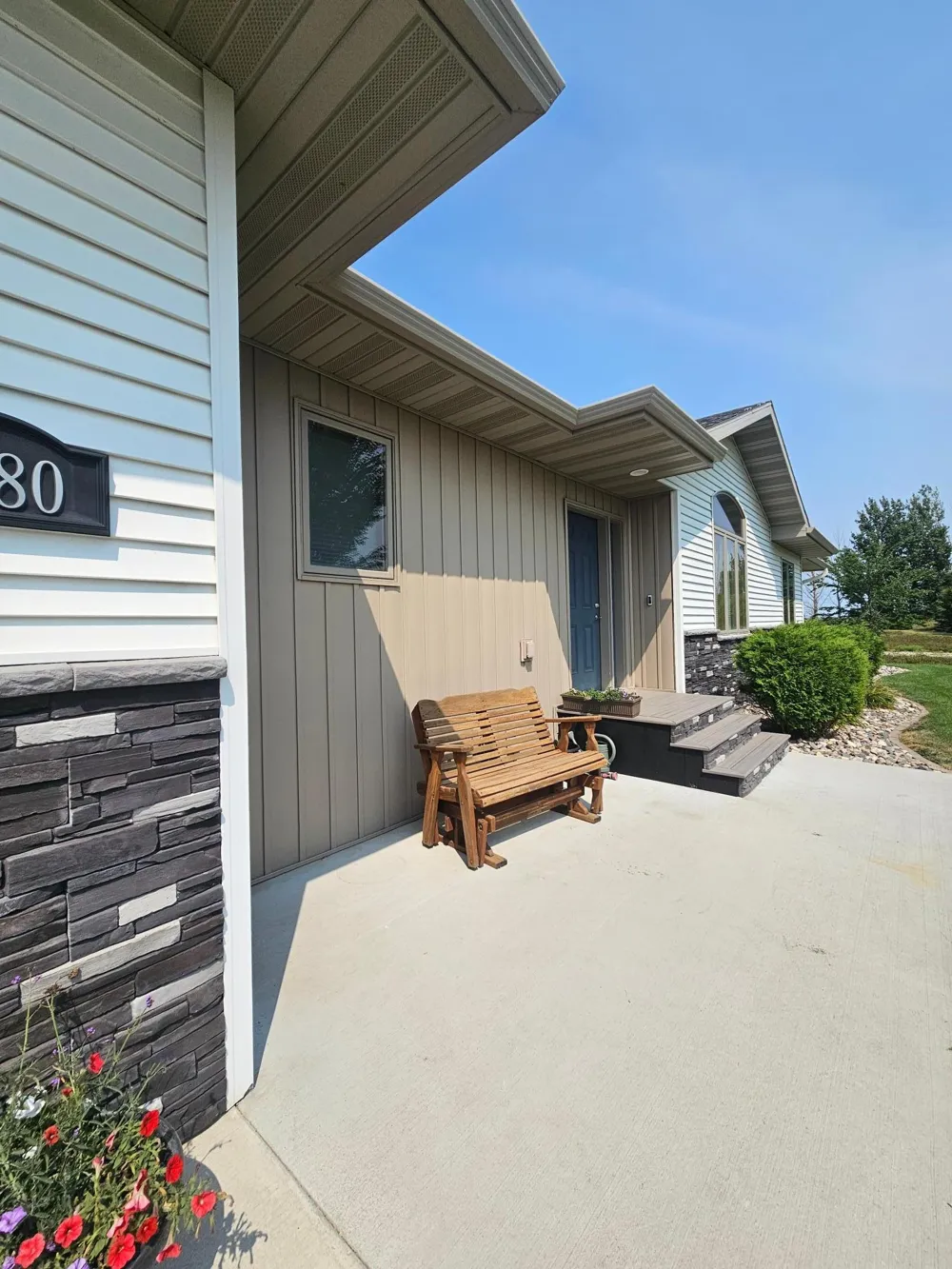 7580 Country Creek Road Wahpeton, ND 58075