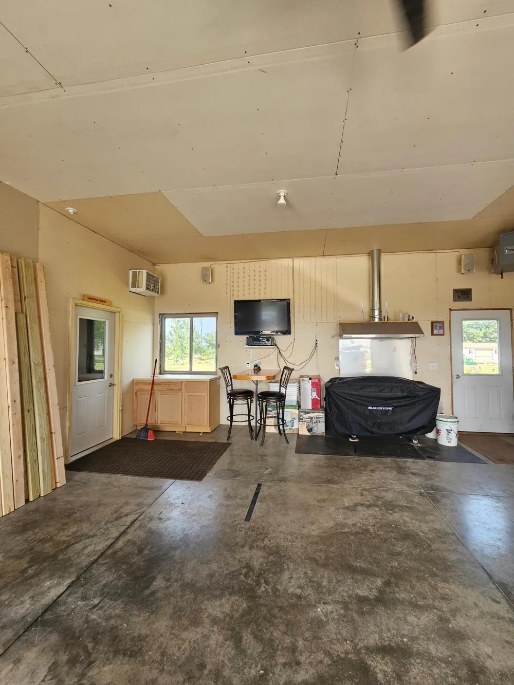 7580 Country Creek Road Wahpeton, ND 58075