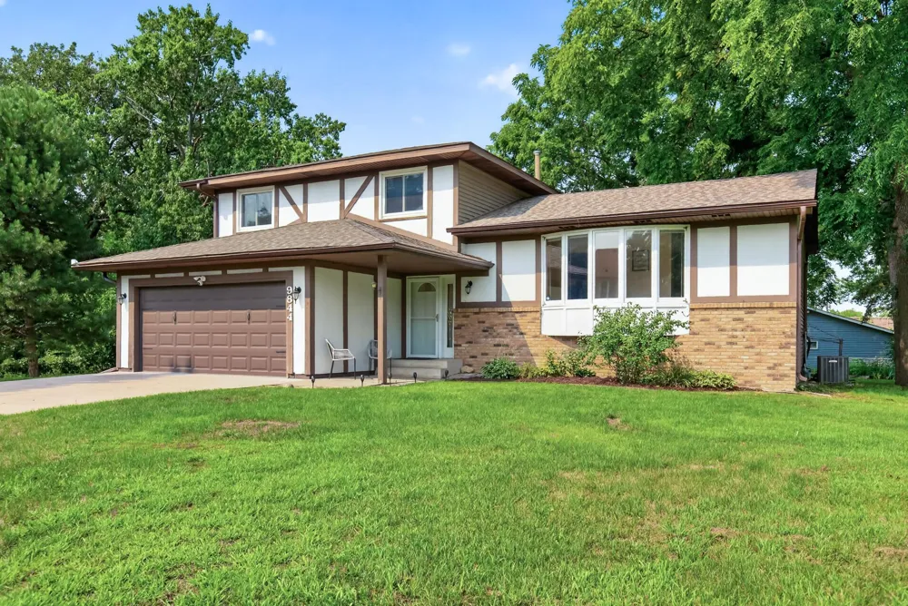 9844 NW Butternut Street NW Coon Rapids, MN 55448