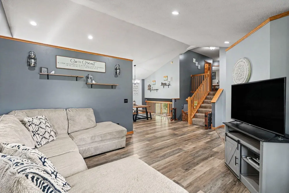 1121 245th Street Dresser, WI 54009
