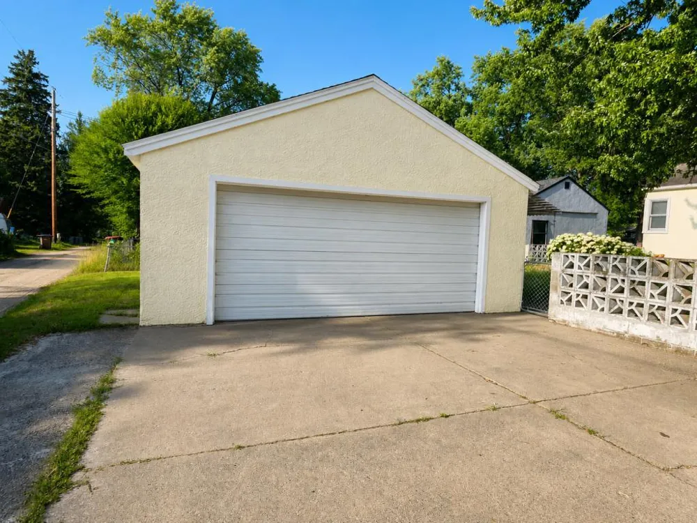 1233 8th Avenue NE Brainerd, MN 56401