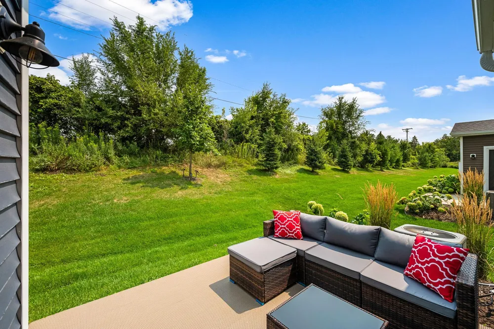 4864 Avery Court Eagan, MN 55123