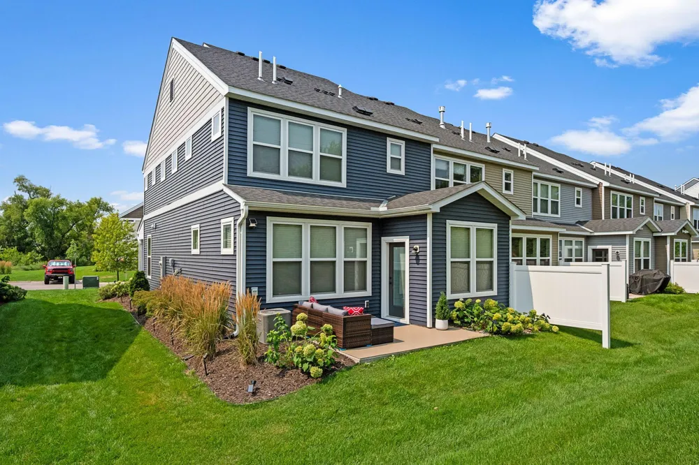 4864 Avery Court Eagan, MN 55123