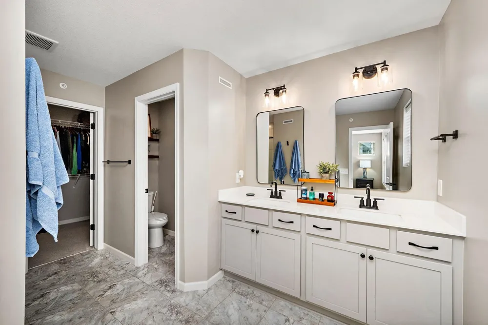 4864 Avery Court Eagan, MN 55123