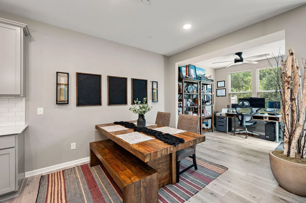 4864 Avery Court Eagan, MN 55123