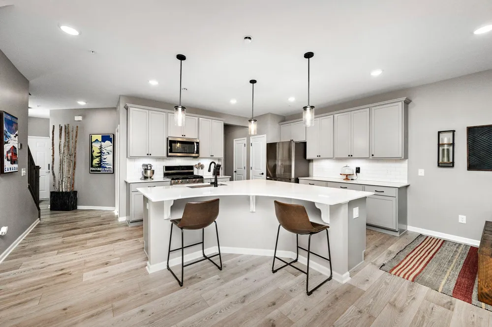 4864 Avery Court Eagan, MN 55123