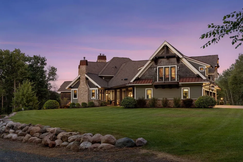 12870 Saint Croix Trail Stillwater, MN 55082