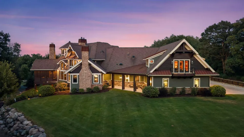 12870 Saint Croix Trail Stillwater, MN 55082