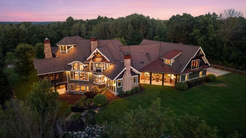 12870 Saint Croix Trail Stillwater, MN 55082