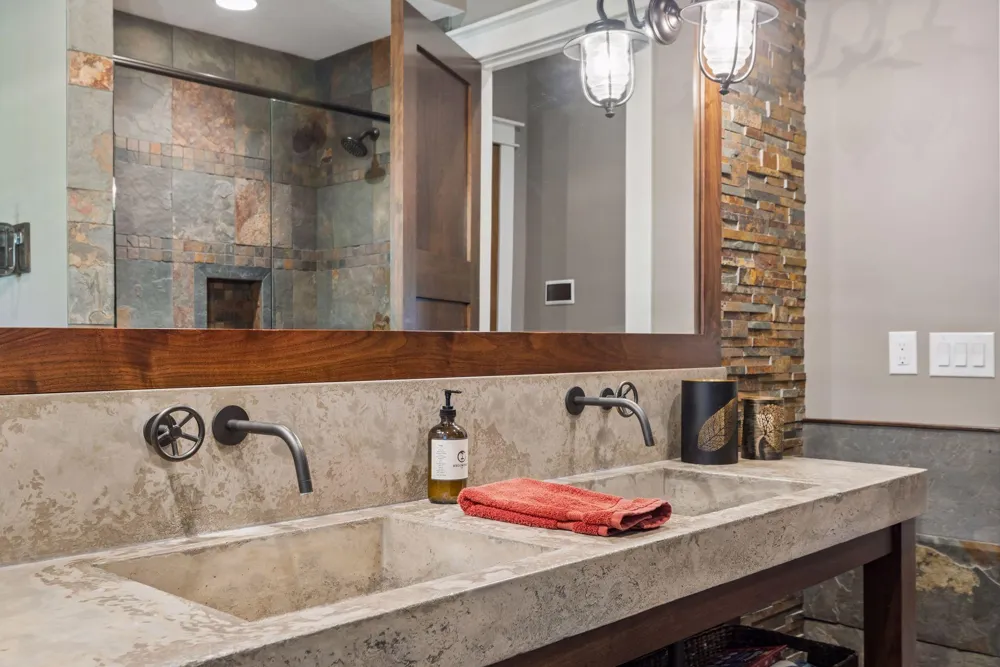 12870 Saint Croix Trail Stillwater, MN 55082