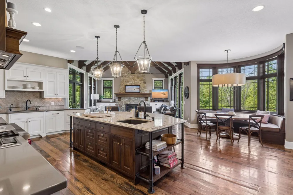 12870 Saint Croix Trail Stillwater, MN 55082