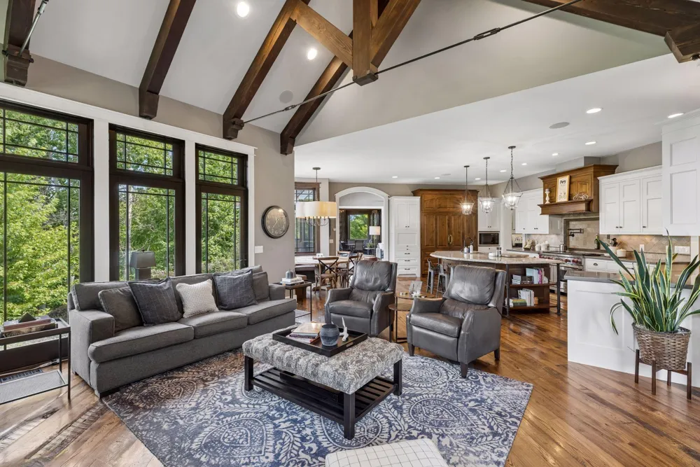 12870 Saint Croix Trail Stillwater, MN 55082