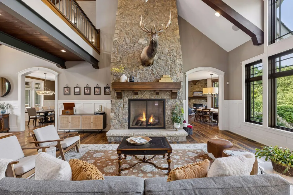 12870 Saint Croix Trail Stillwater, MN 55082