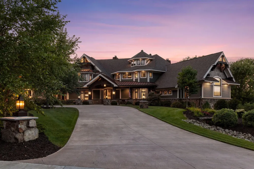 12870 Saint Croix Trail Stillwater, MN 55082