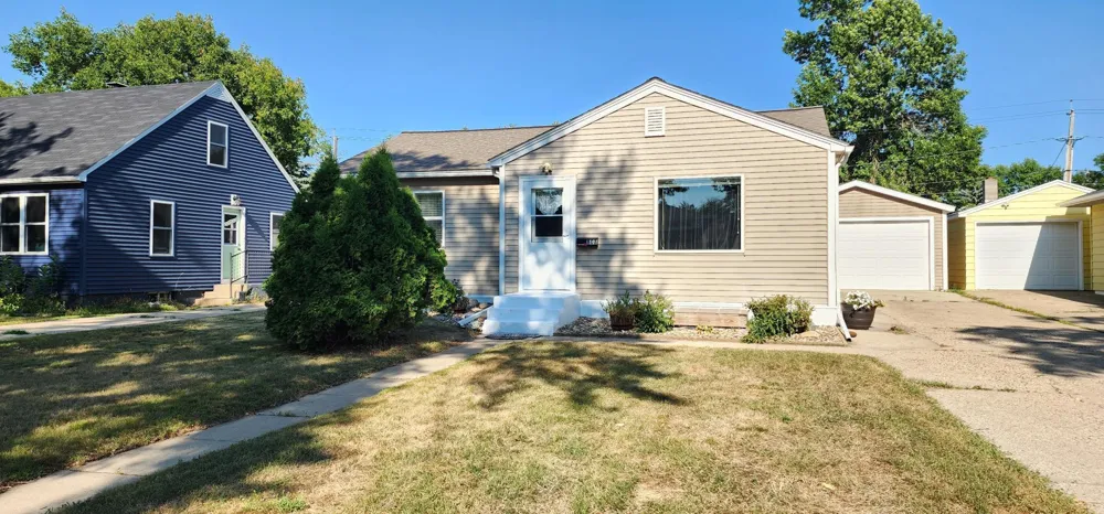 808 5th Street NE Staples, MN 56479