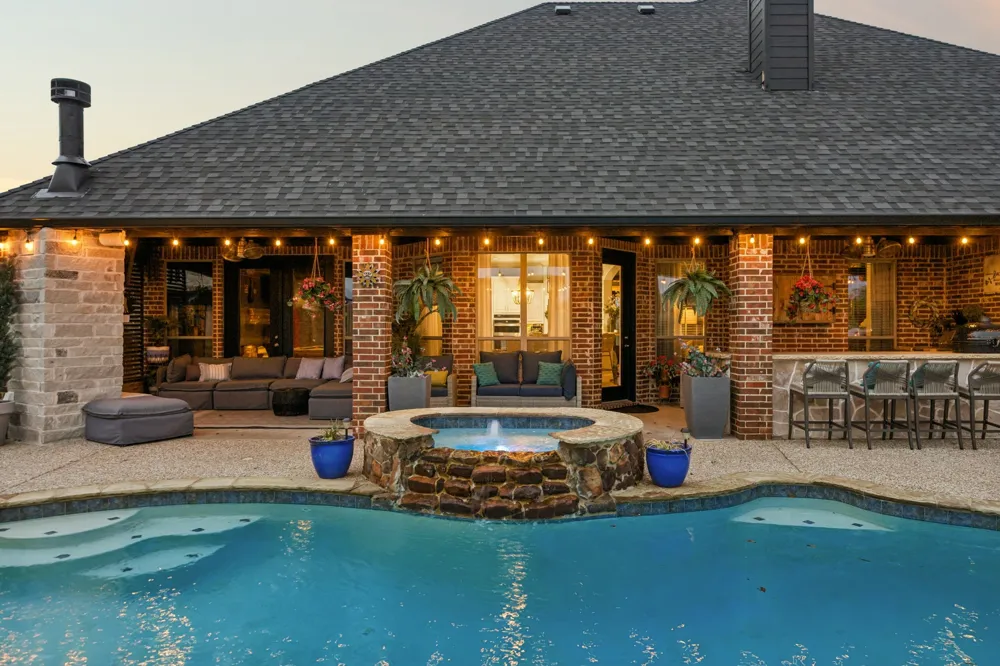2585 Wincrest Drive Rockwall, TX 75032