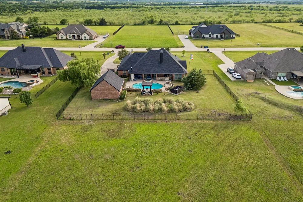 2585 Wincrest Drive Rockwall, TX 75032