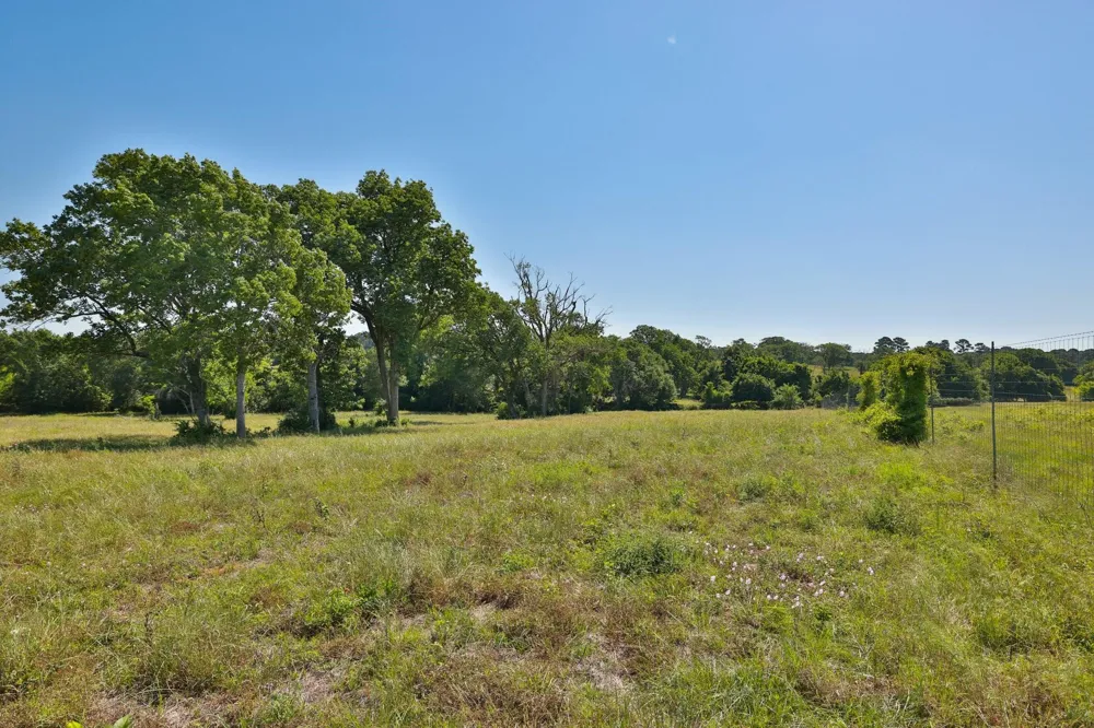 10 Cr 305 Road Navasota, TX 77868