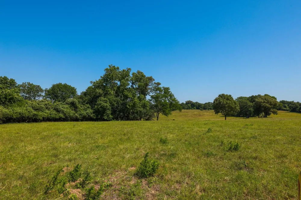 10 Cr 305 Road Navasota, TX 77868