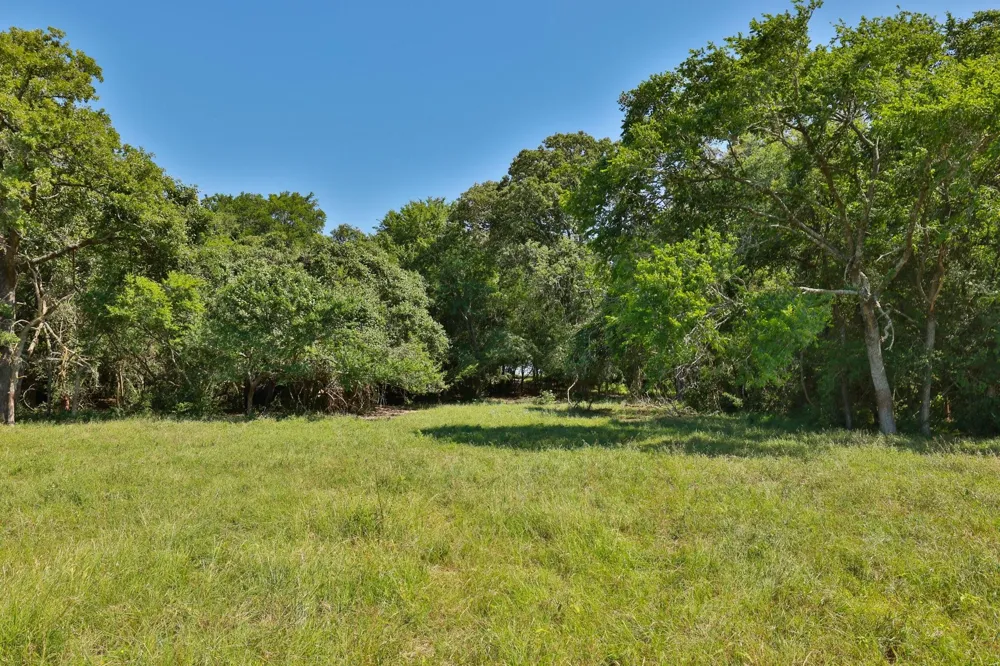 10 Cr 305 Road Navasota, TX 77868