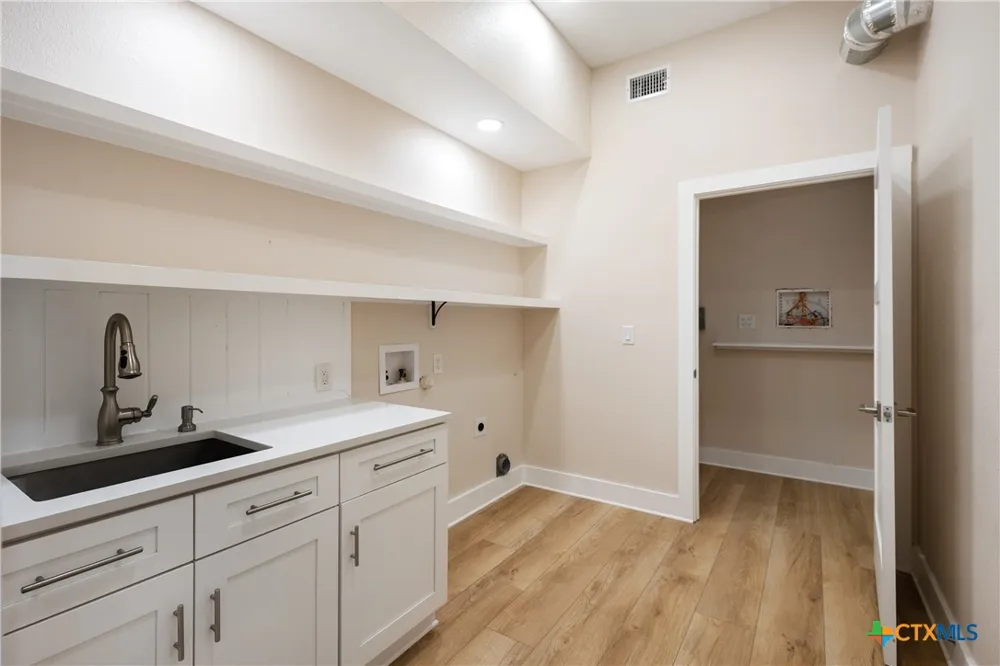 2010 Hoffmann Lane New Braunfels, TX 78132