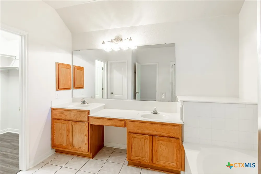 548 Thurber Drive Schertz, TX 78154