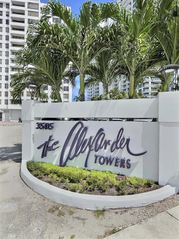 3505 S Ocean Drive #203 Hollywood, FL 33019