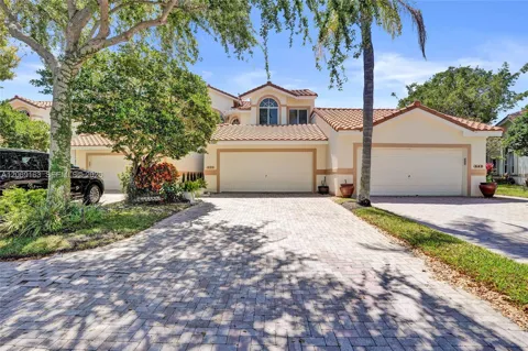644 W Palm Aire Dr #644