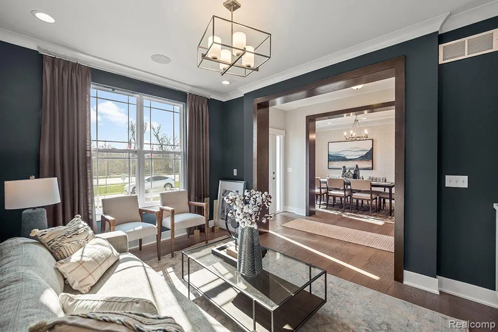 13713 Stone Falcon Shelby Charter Township, MI 48315