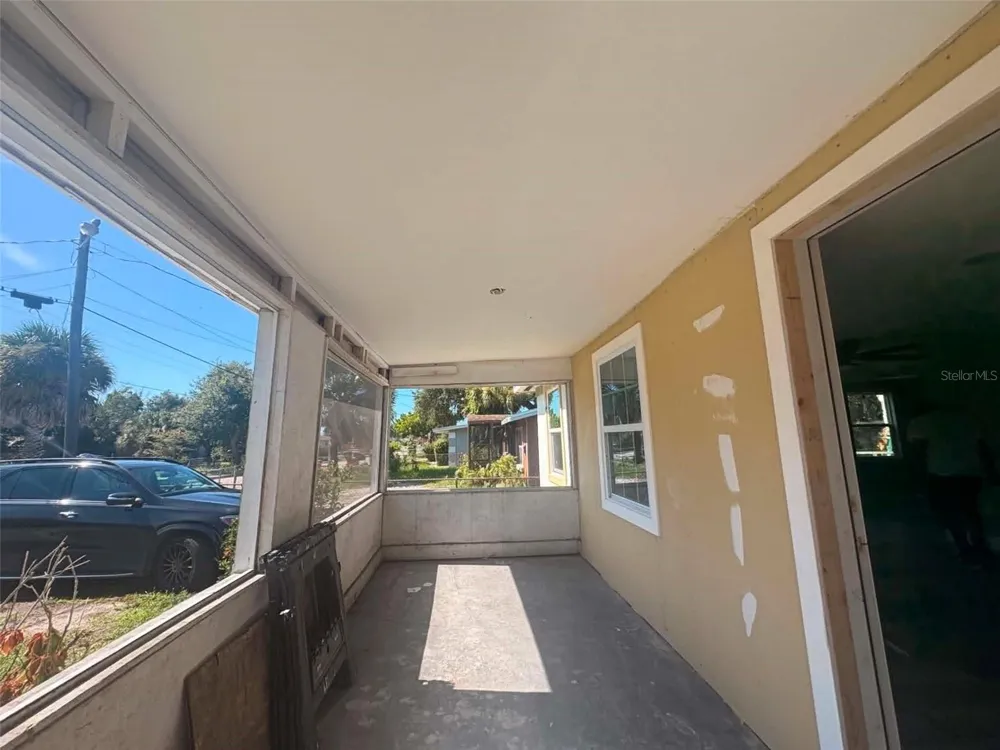 2509 DIXIE AVENUE Sarasota, FL 34234