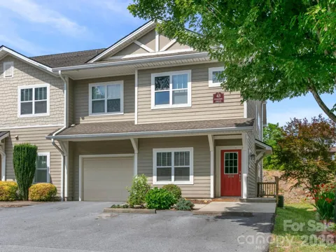 43 Foxden Drive #104