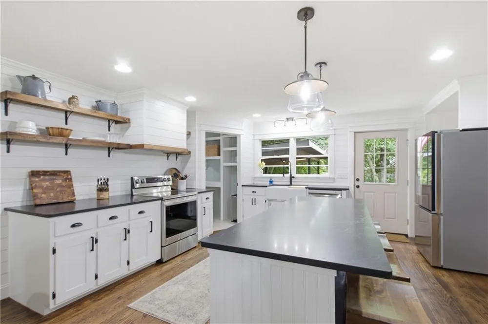 372 Gabrels Drive Clarkesville, GA 30523