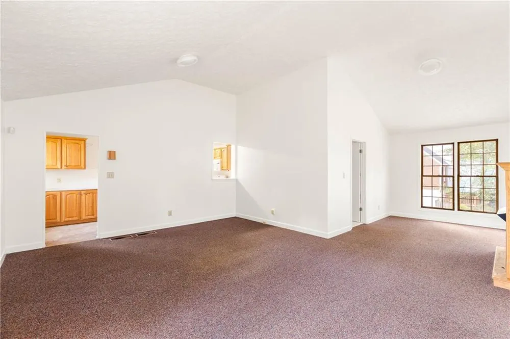 2510 Jewel Street East Point, GA 30344