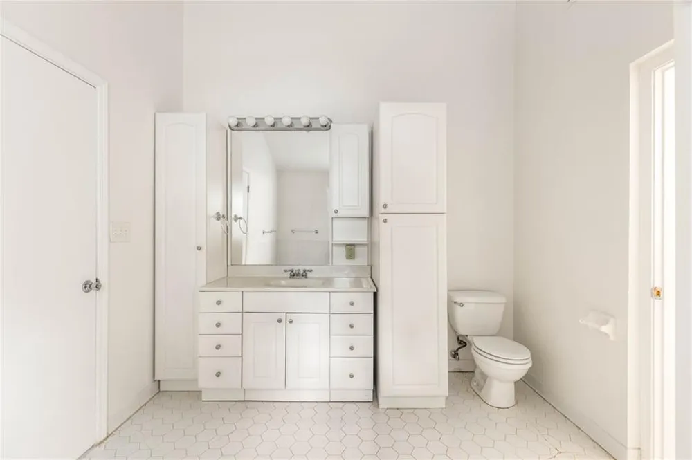 2510 Jewel Street East Point, GA 30344